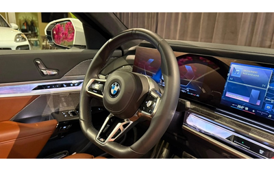 BMW 700 740d xDrive M-Sport Pack - автомобили, коли, обяви за нови и употребявани 11