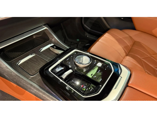 BMW 700 740d xDrive M-Sport Pack - автомобили, коли, обяви за нови и употребявани 8