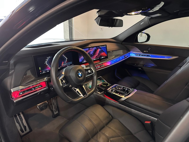 BMW 700 740d xDrive M-Sport paket - автомобили, коли, обяви за нови и употребявани 7