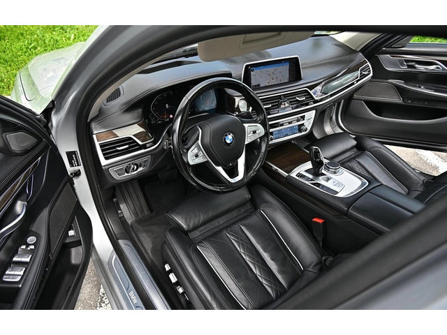 BMW 700 750d xDrive - автомобили, коли, обяви за нови и употребявани 5