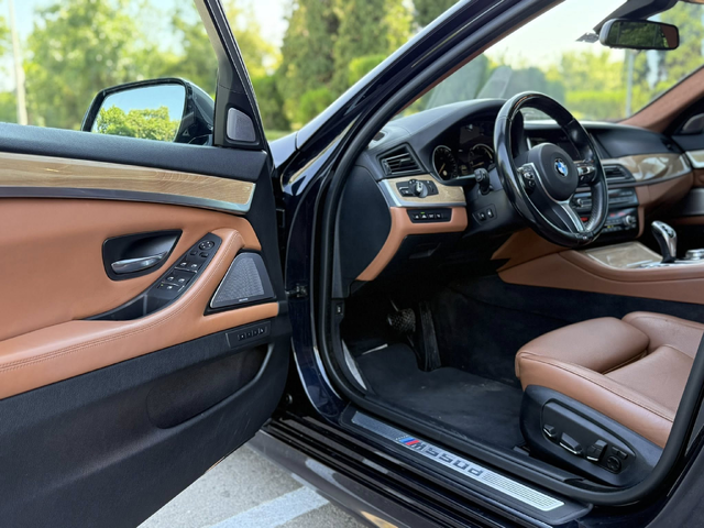 BMW 700 M550d xDrive Touring - автомобили, коли, обяви за нови и употребявани 2
