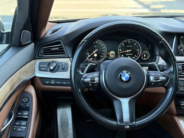 BMW 700 M550d xDrive Touring - автомобили, коли, обяви за нови и употребявани 8
