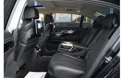 BMW 700 M760 Li xDrive Exclusive - автомобили, коли, обяви за нови и употребявани 12
