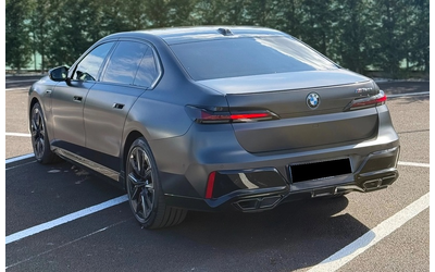 bmw-700-m760e-plug-in-hybrid-xdrive - 3