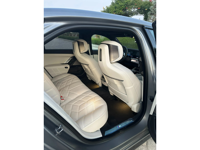 BMW 700 M760e / xDrive / AUTO DOOR/ TV THEATRE / M-SPORT PRO - автомобили, коли, обяви за нови и употребявани 11