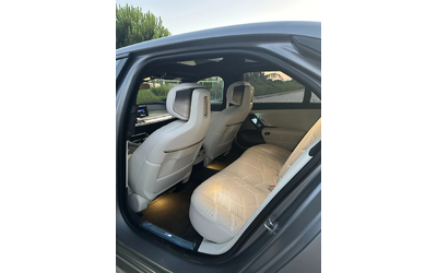 BMW 700 M760e / xDrive / AUTO DOOR/ TV THEATRE / M-SPORT PRO - автомобили, коли, обяви за нови и употребявани 12