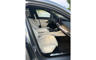 BMW 700 M760e / xDrive / AUTO DOOR/ TV THEATRE / M-SPORT PRO - автомобили, коли, обяви за нови и употребявани 7