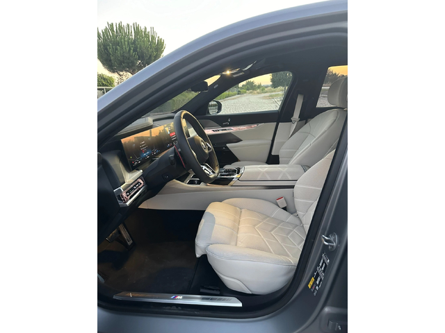 BMW 700 M760e / xDrive / AUTO DOOR/ TV THEATRE / M-SPORT PRO - автомобили, коли, обяви за нови и употребявани 9