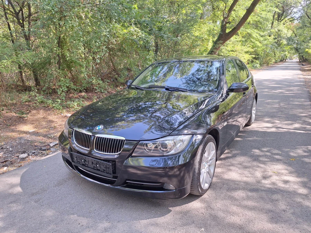 BMW 700 N52, 258к.с. кожа, навигация, автомат. Отличен. - автомобили, коли, обяви за нови и употребявани 0