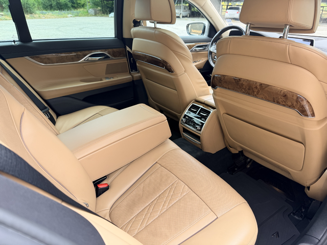 BMW 700 xDrive/Доказуем Пробег/Първи собственик/FULL - автомобили, коли, обяви за нови и употребявани 16