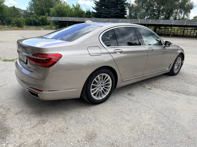 BMW 700 xDrive/Доказуем Пробег/Първи собственик/FULL - автомобили, коли, обяви за нови и употребявани 4