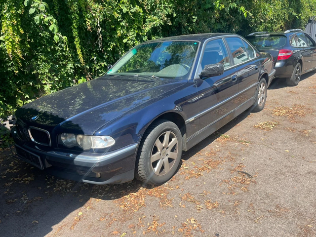 BMW 728 - автомобили, коли, обяви за нови и употребявани 0