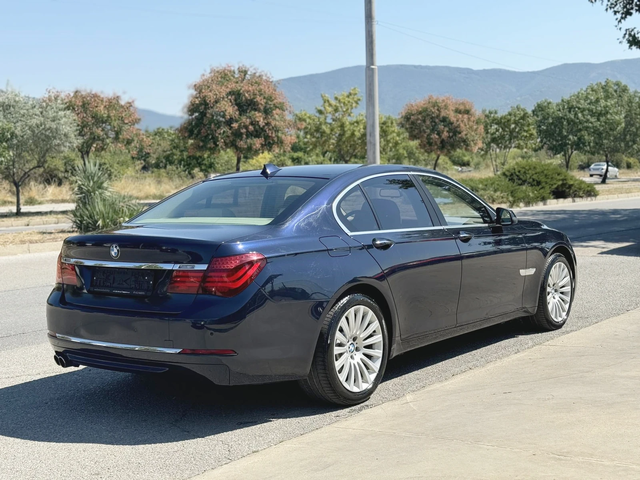 BMW 730 d X-Drive* Facelift* ПЕРФЕКТЕН* - автомобили, коли, обяви за нови и употребявани 4