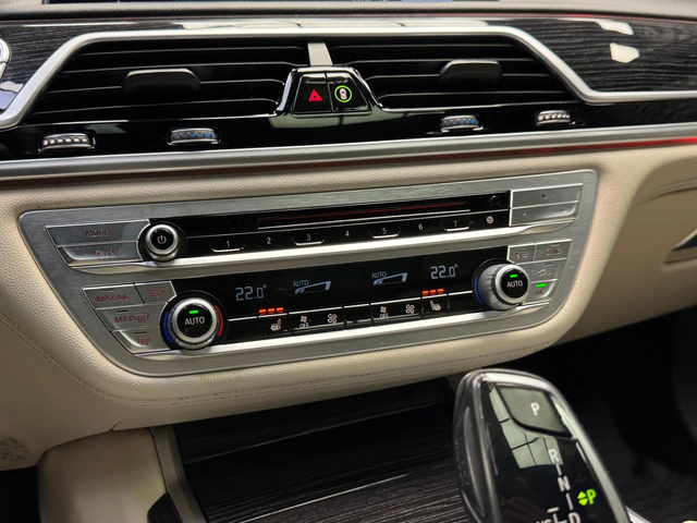 BMW 730 M Pack* 3xTV* Harmann* Distr* Laser - автомобили, коли, обяви за нови и употребявани 13