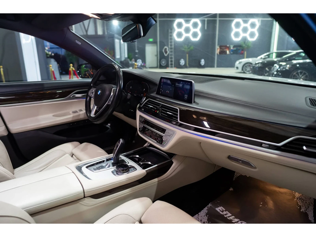 BMW 730 D XDRIVE LONG LASER LIGHT HUD H&K ЛИЗИНГ 100% - автомобили, коли, обяви за нови и употребявани 12