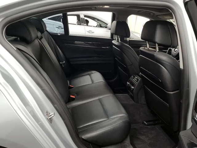 BMW 730 D xDrive - автомобили, коли, обяви за нови и употребявани 11