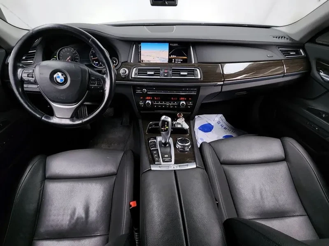 BMW 730 D xDrive - автомобили, коли, обяви за нови и употребявани 6