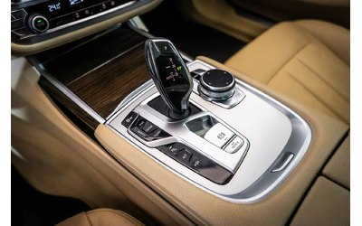 BMW 730 d xDrive* Pano* 360 - автомобили, коли, обяви за нови и употребявани 15