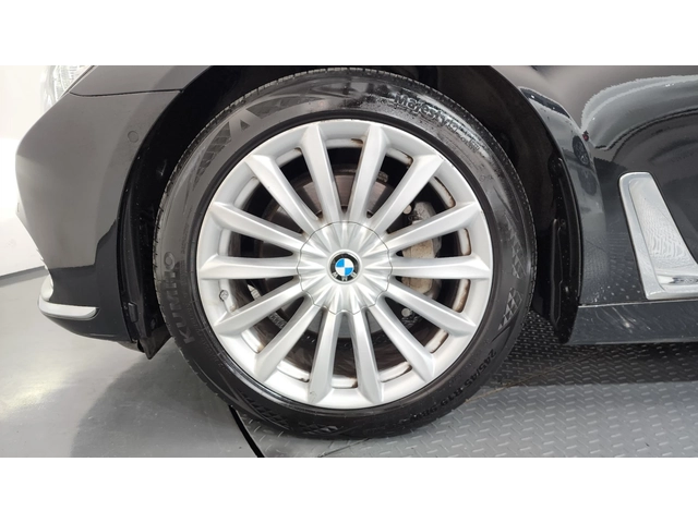 BMW 730 d xDrive - автомобили, коли, обяви за нови и употребявани 4