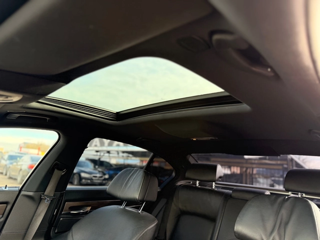BMW 730 d= M-pack= Distronic= HUD= Keyless= Soft Close= - автомобили, коли, обяви за нови и употребявани 13