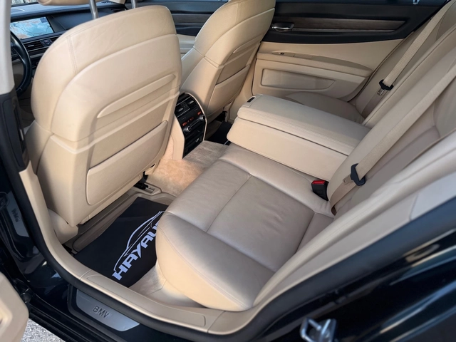 BMW 730 d= Sport= Distronic= Keyless= Soft Close= - автомобили, коли, обяви за нови и употребявани 13