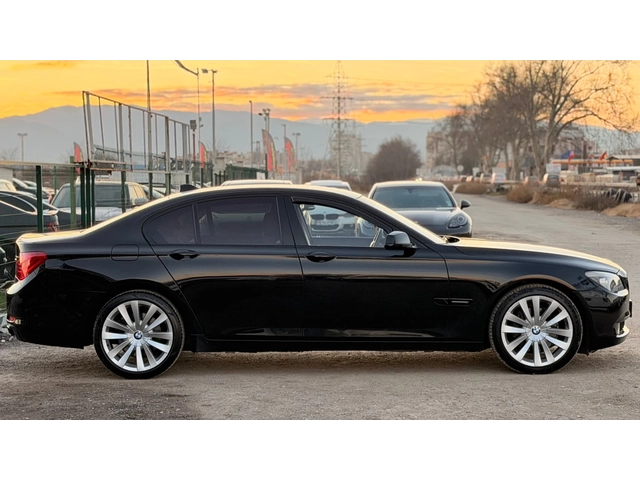 BMW 730 d= Sport= Distronic= Keyless= Soft Close= - автомобили, коли, обяви за нови и употребявани 3