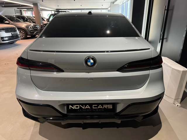 BMW 740 d xDrive M pro TV - автомобили, коли, обяви за нови и употребявани 2