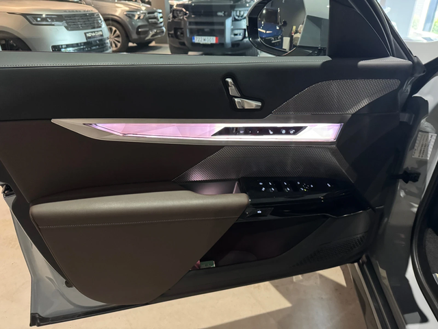 BMW 740 d xDrive M pro TV - автомобили, коли, обяви за нови и употребявани 5