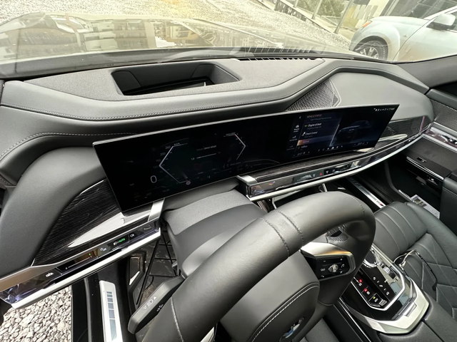 BMW 740 xd M Black Pack B&W Theater Screen Automatic Doors - автомобили, коли, обяви за нови и употребявани 15