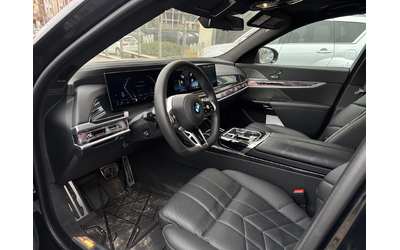 BMW 740 xd M Black Pack B&W Theater Screen Automatic Doors - автомобили, коли, обяви за нови и употребявани 7