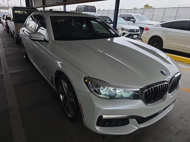 BMW 740 M PACK SHADOWLINE* HEAD UP* KEYLESS* КАМЕРА* АВТО - автомобили, коли, обяви за нови и употребявани 2