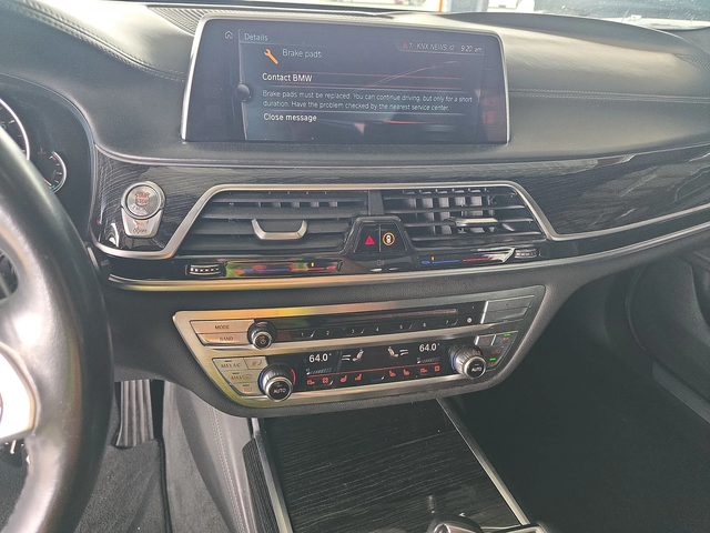 BMW 740 M PACK SHADOWLINE* HEAD UP* KEYLESS* КАМЕРА* АВТО - автомобили, коли, обяви за нови и употребявани 8