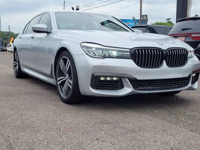 BMW 740 L M-PACK* HARMAN* KEYLESS* APLCRPL* ПАНО - автомобили, коли, обяви за нови и употребявани 1