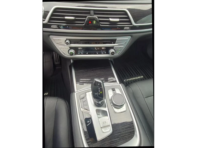 BMW 740 L M-PACK* HARMAN* KEYLESS* APLCRPL* ПАНО - автомобили, коли, обяви за нови и употребявани 6