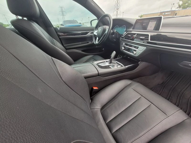 BMW 740 L M-PACK* HARMAN* KEYLESS* APLCRPL* ПАНО - автомобили, коли, обяви за нови и употребявани 7