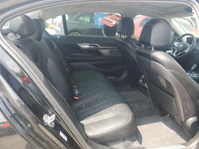 BMW 740 Li* B58* HARMAN* ПАНОРАМА* KEYLESS - автомобили, коли, обяви за нови и употребявани 9