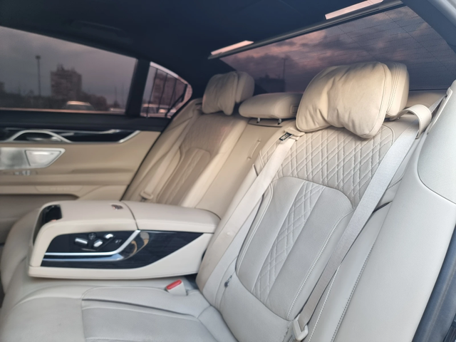 BMW 740 Xdrive* INDIVIDUAL* Bowers and Walkins* Mpack* Kam - автомобили, коли, обяви за нови и употребявани 9