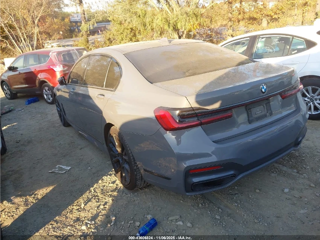 BMW 740 I / LONG / M-PACK / 360 / ОБДУХВАНЕ - автомобили, коли, обяви за нови и употребявани 5