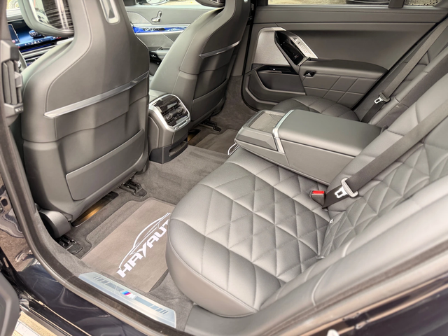 BMW 740 d= xDrive= M-pack= Performance Pack= Bowers & Wilk - автомобили, коли, обяви за нови и употребявани 13