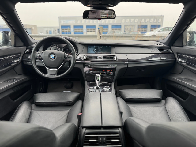 BMW 740 I= M-pack= Distronic= Head Up Display= Keyless Go= - автомобили, коли, обяви за нови и употребявани 9