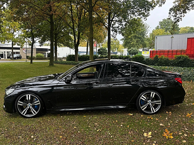 BMW 740 ОЧАКВАН ВНОС BMW 740d M Sport* LASER* 360* H - автомобили, коли, обяви за нови и употребявани 2