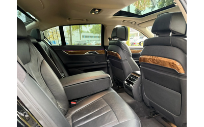 BMW 740 ОЧАКВАН ВНОС BMW 740d M Sport* LASER* 360* H - автомобили, коли, обяви за нови и употребявани 8