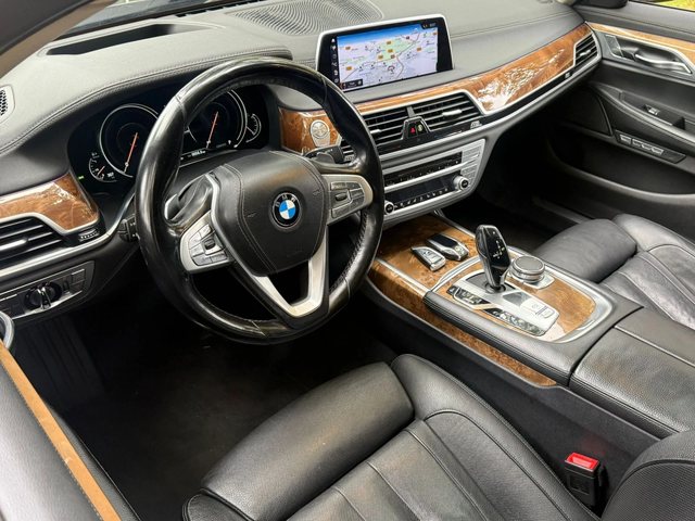 BMW 740 ОЧАКВАН ВНОС BMW 740d M Sport* LASER* 360* H - автомобили, коли, обяви за нови и употребявани 9