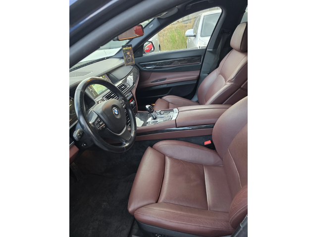 BMW 740 - автомобили, коли, обяви за нови и употребявани 12