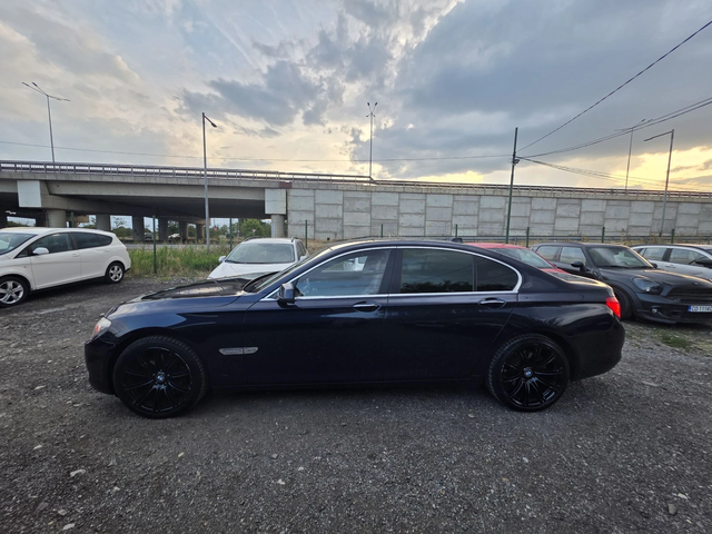 BMW 740 - автомобили, коли, обяви за нови и употребявани 5