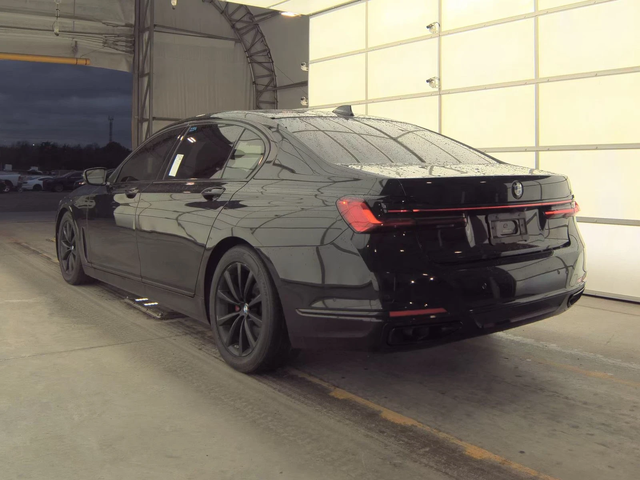 BMW 740 i - автомобили, коли, обяви за нови и употребявани 5