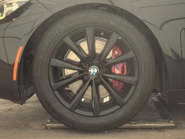 BMW 740 i - автомобили, коли, обяви за нови и употребявани 6