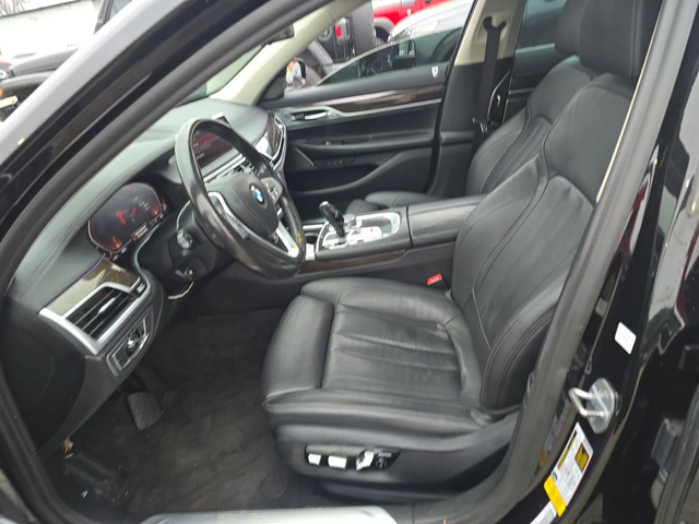 BMW 740 i - автомобили, коли, обяви за нови и употребявани 7