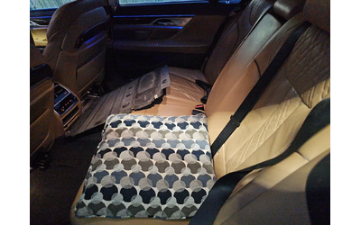 BMW 740 i xDrive - автомобили, коли, обяви за нови и употребявани 12