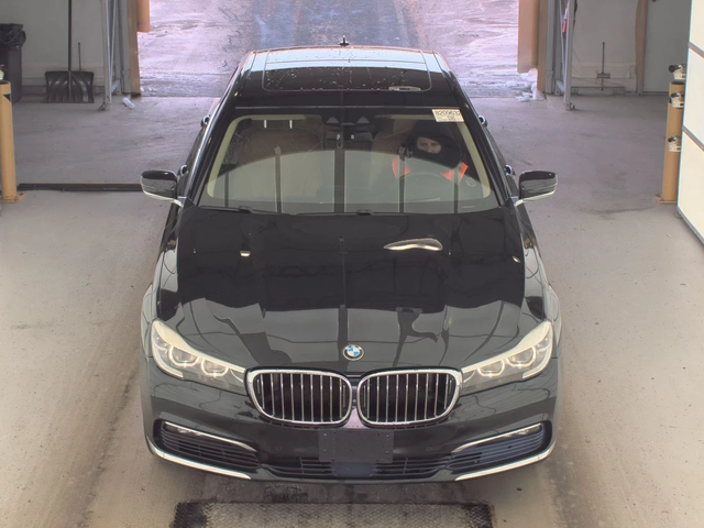 BMW 740 i xDrive - автомобили, коли, обяви за нови и употребявани 1